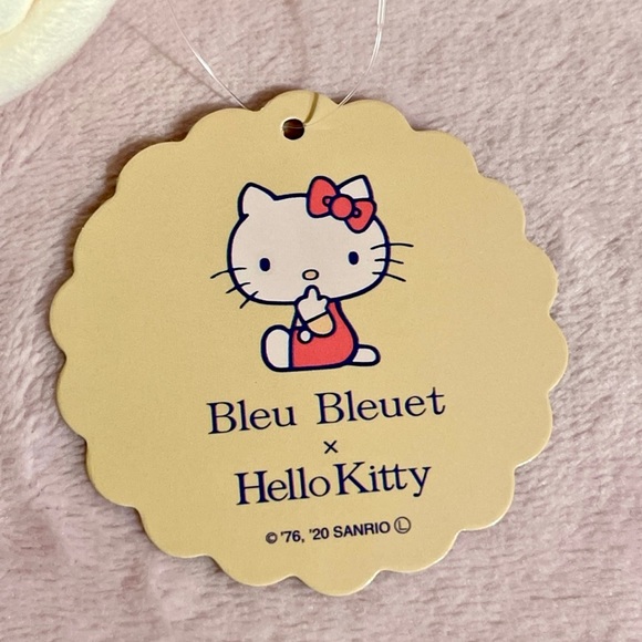 Hello Kitty Velour Round Face Pouch Bag - Picture 9 of 11